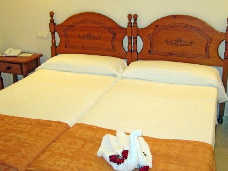 Hotel Eliseos Малага Экстерьер фото