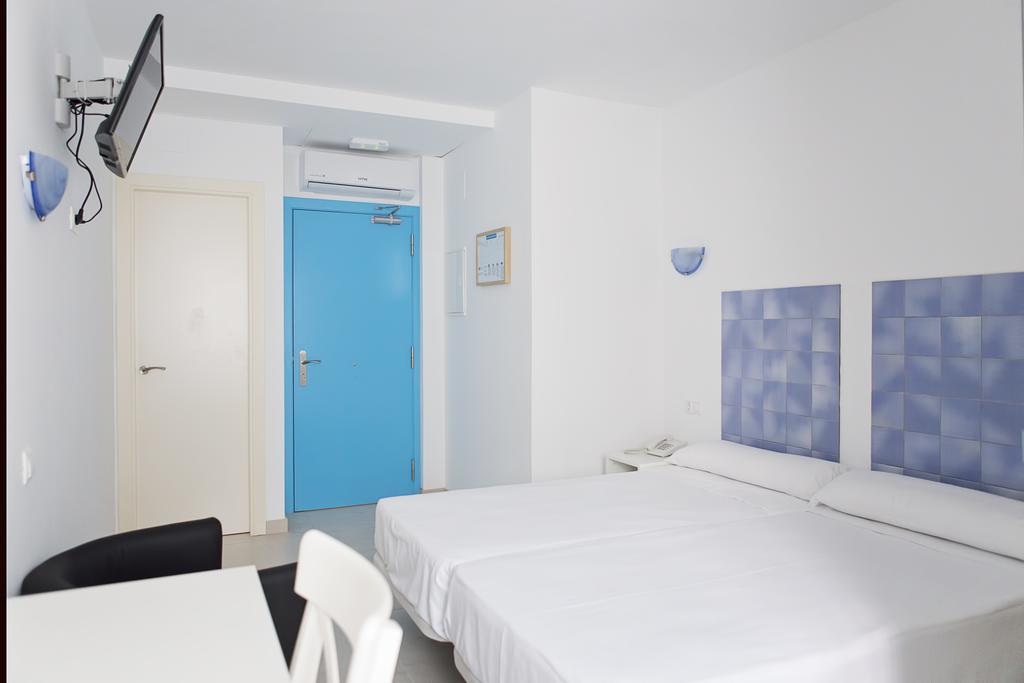 Hotel Eliseos Малага Экстерьер фото