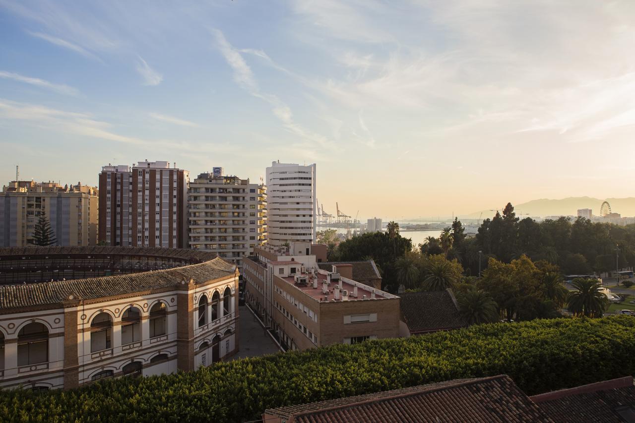 Hotel Eliseos Малага Экстерьер фото