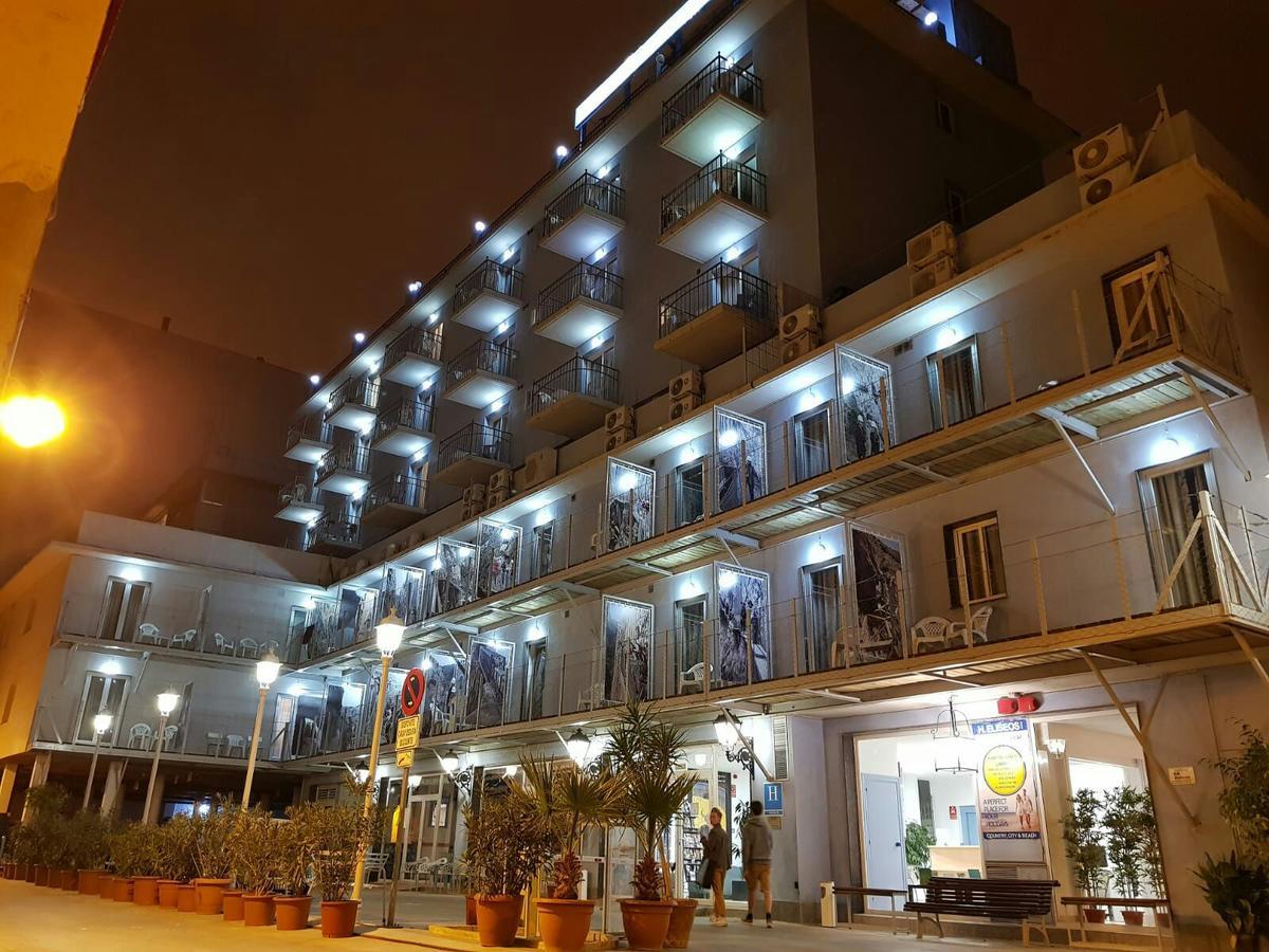 Hotel Eliseos Малага Экстерьер фото
